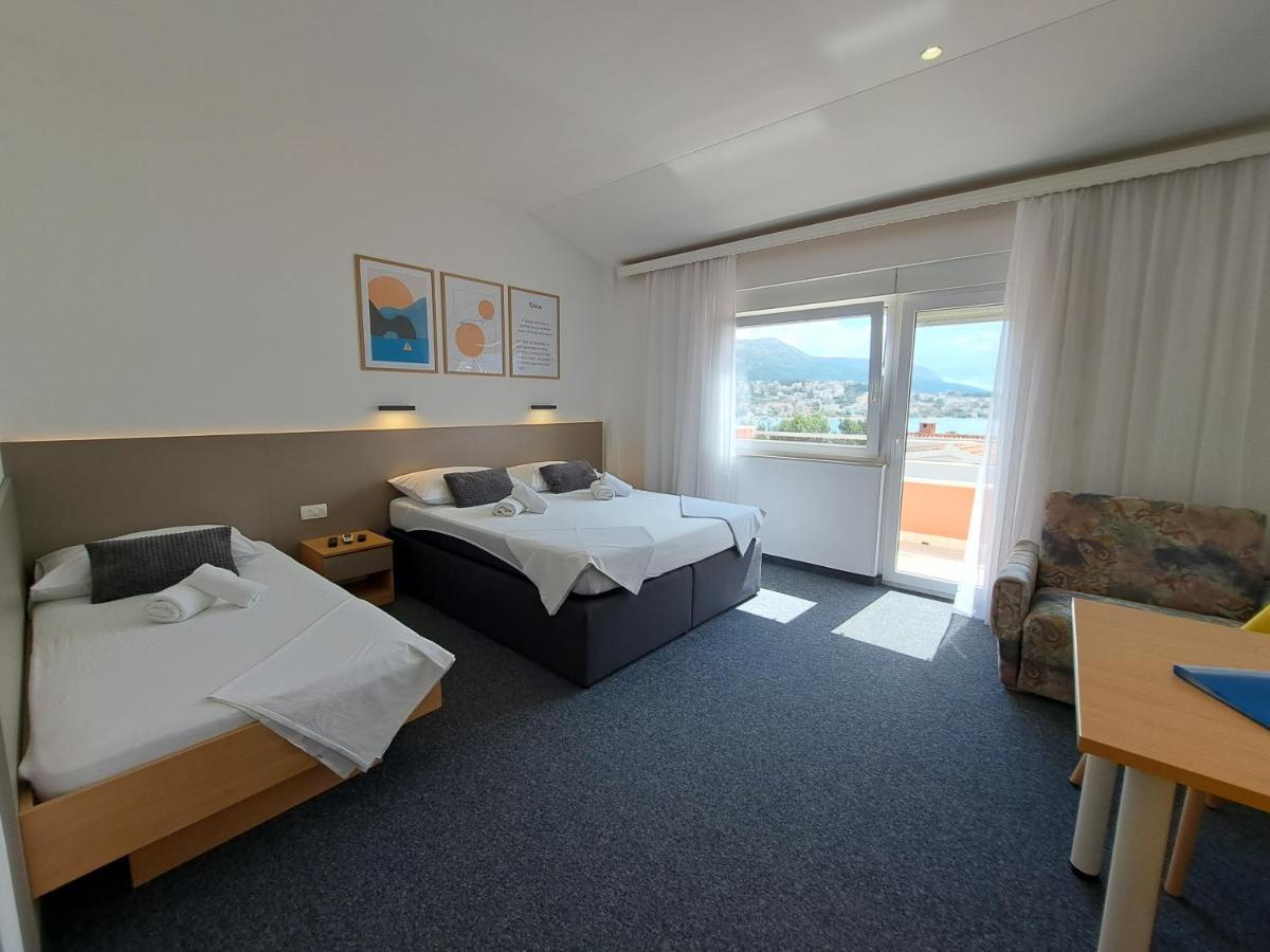 Rooms Zvonimir Stobreč Eksteriør bilde