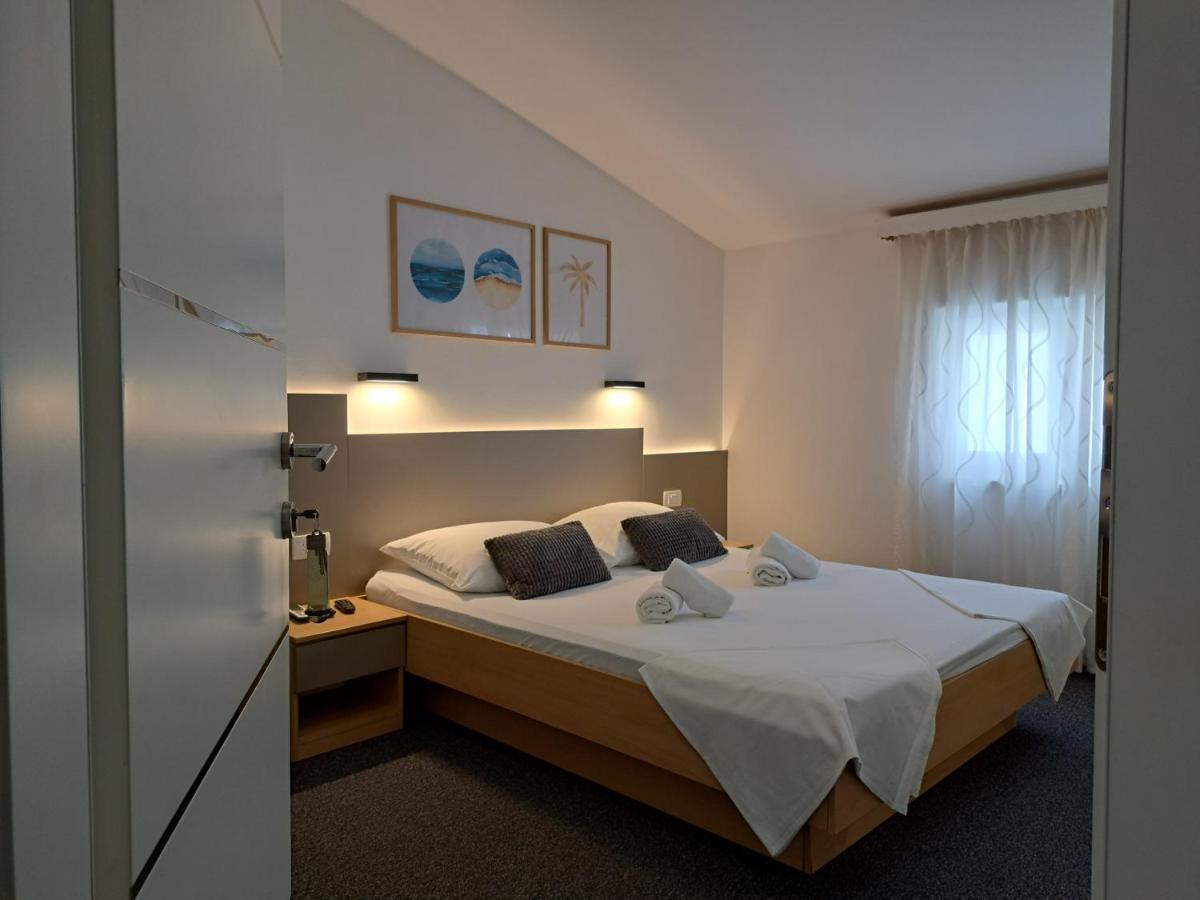 Rooms Zvonimir Stobreč Eksteriør bilde